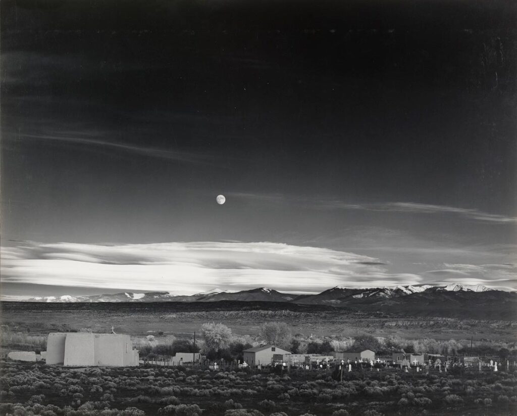 Ansel Adams. Salida de la luna, Hernández (Nuevo México), 1941
