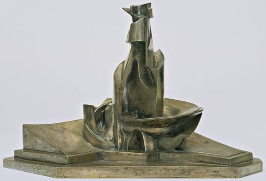 Umberto Boccioni. Desarrollo de una botella en el espacio, 1912. Museo de Arte Contemporáneo, São Paulo