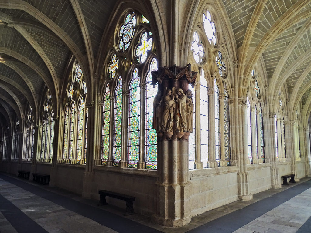 Uno de los pilares del claustro de la Catedral de Burgos