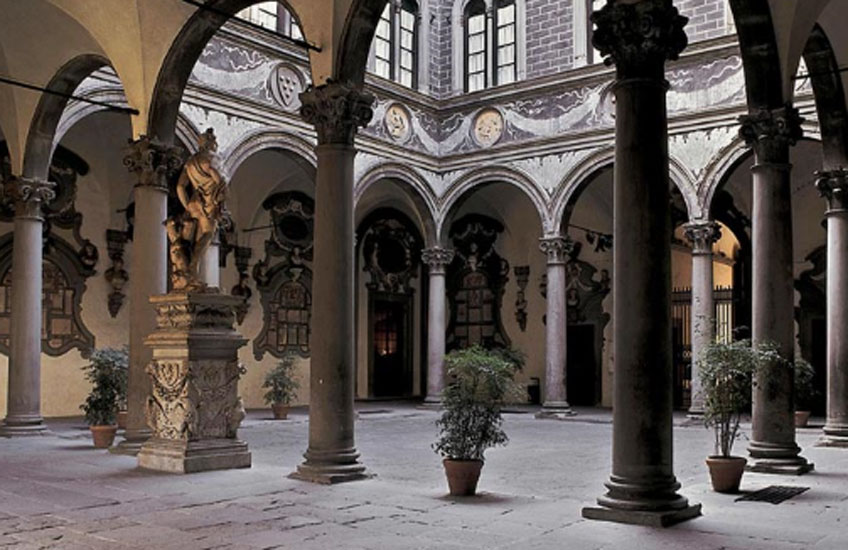 Michelozzo. Patio del Palazzo Médici Riccardi, 1444-1459
