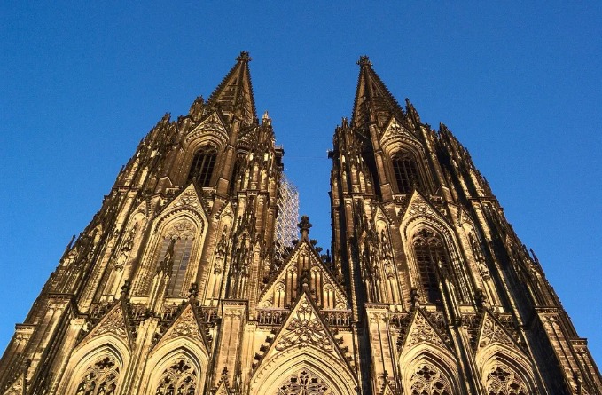 Restauración de la Catedral de Colonia, iniciada en 1825