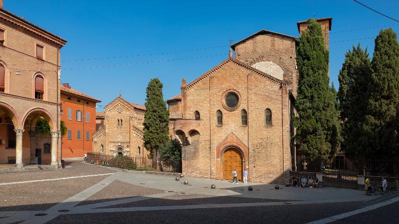 Fachada de la Basílica de Santo Stefano, Bolonia